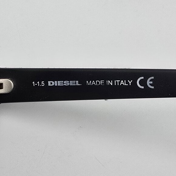 Diesel DL0111 05W #DENIMEYE Black Frame Blue Gradient Lens Sunglasses w/ Case main image 4